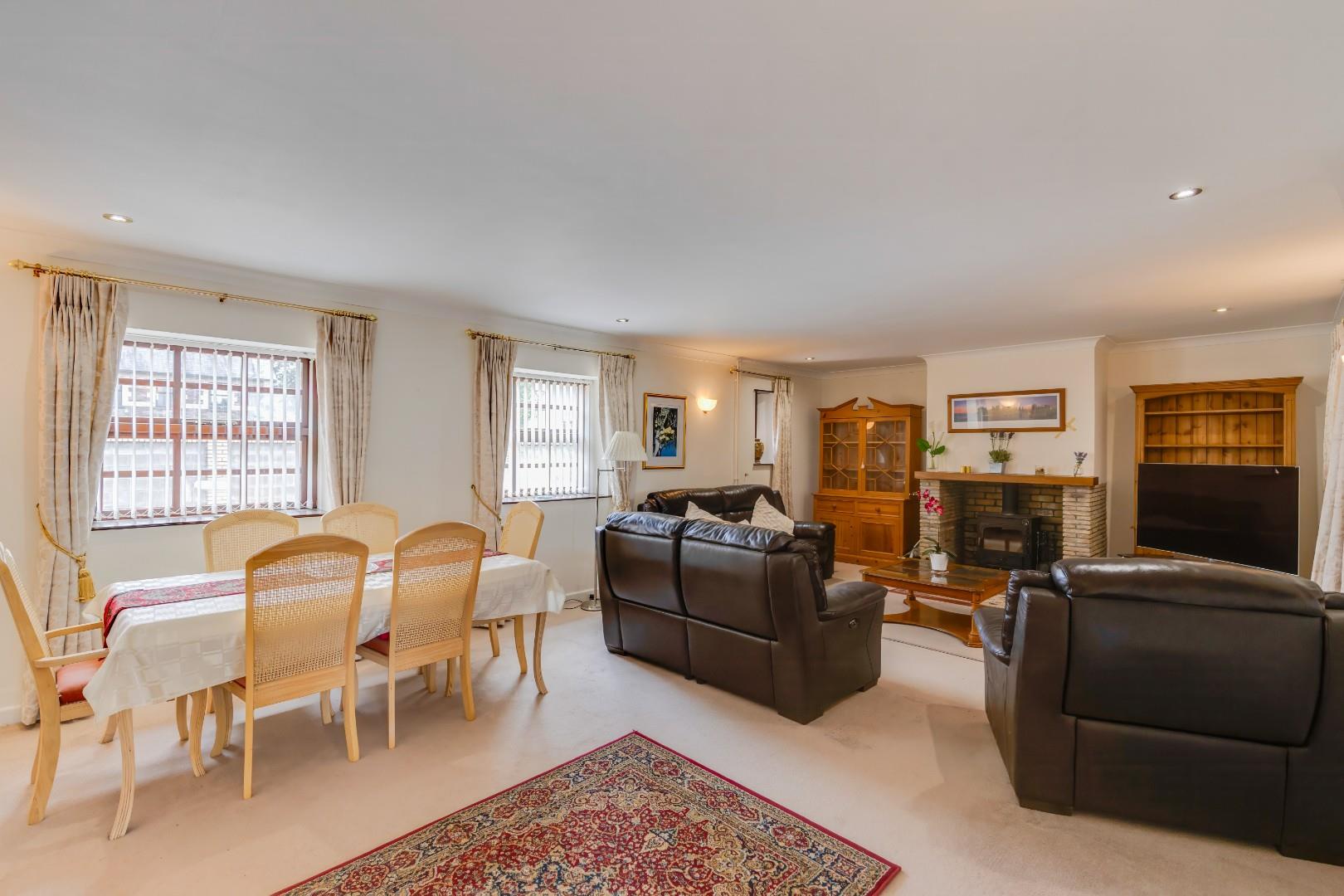 Henstaff Mews, Llantrisant Road, Groesfaen, Pontyclun, Rhondda Cynon Taff, CF72 8NG